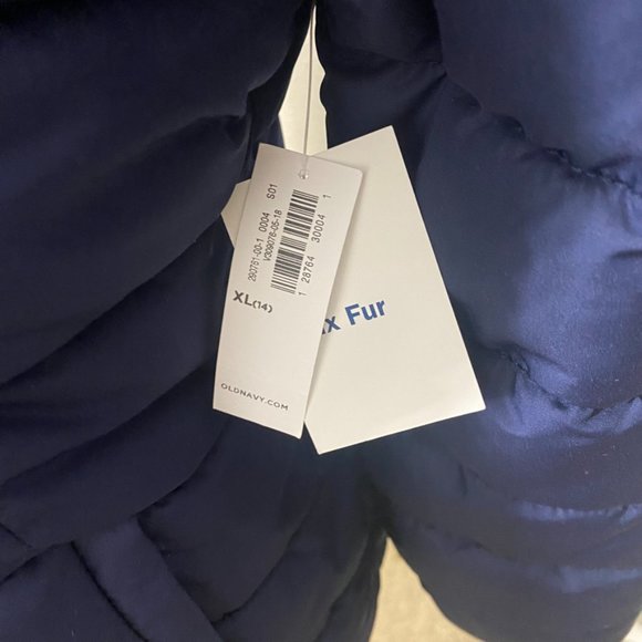 Old Navy blue puffer jacket - Picture 2 of 7